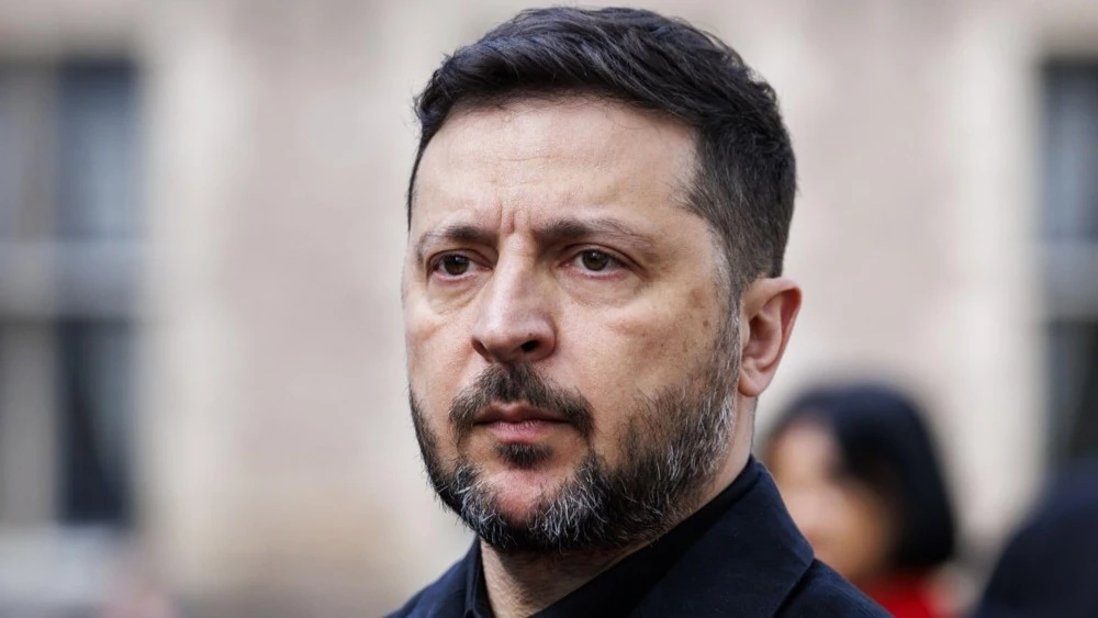 Володимир Зеленський під час вечірнього відеозвернення