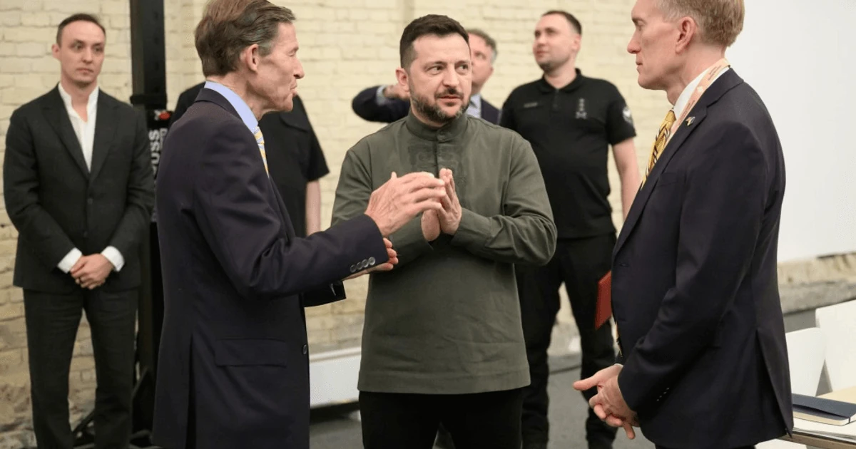 Президент України Володимир Зеленський під час зустрічі із сенаторами США (фото Офісу президента).