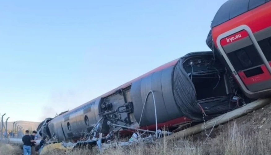 Місце зіткнення двох швидкісних потягів Renfe та Iryo в Іспанії