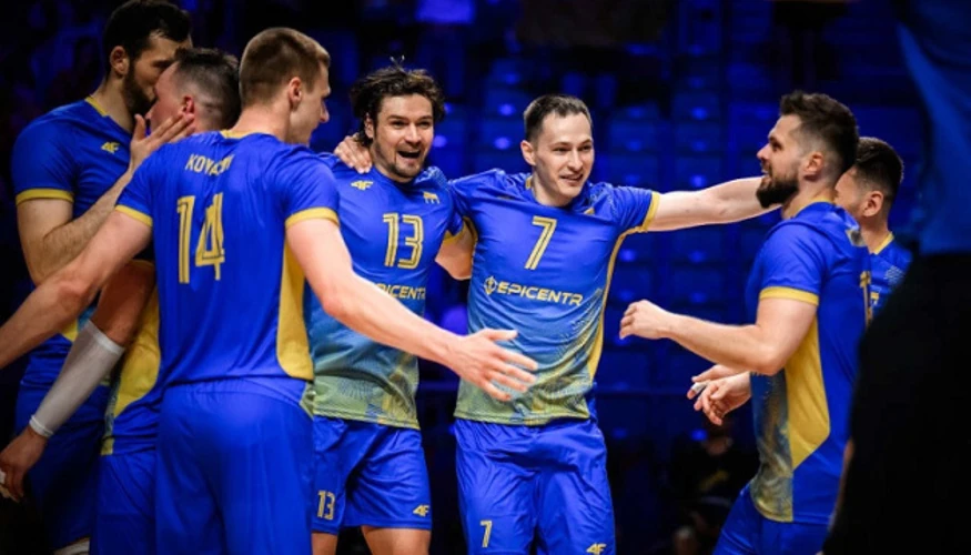 Чоловіча збірна України з волейболу / емблема чемпіонату світу-2027 з волейболу