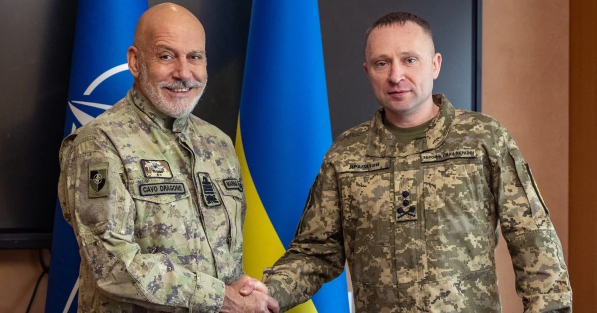 Делегація Військового комітету НАТО на чолі з адміралом Джузеппе Каво Драгоне біля Стіни пам'яті у Києві та під час зустрічі